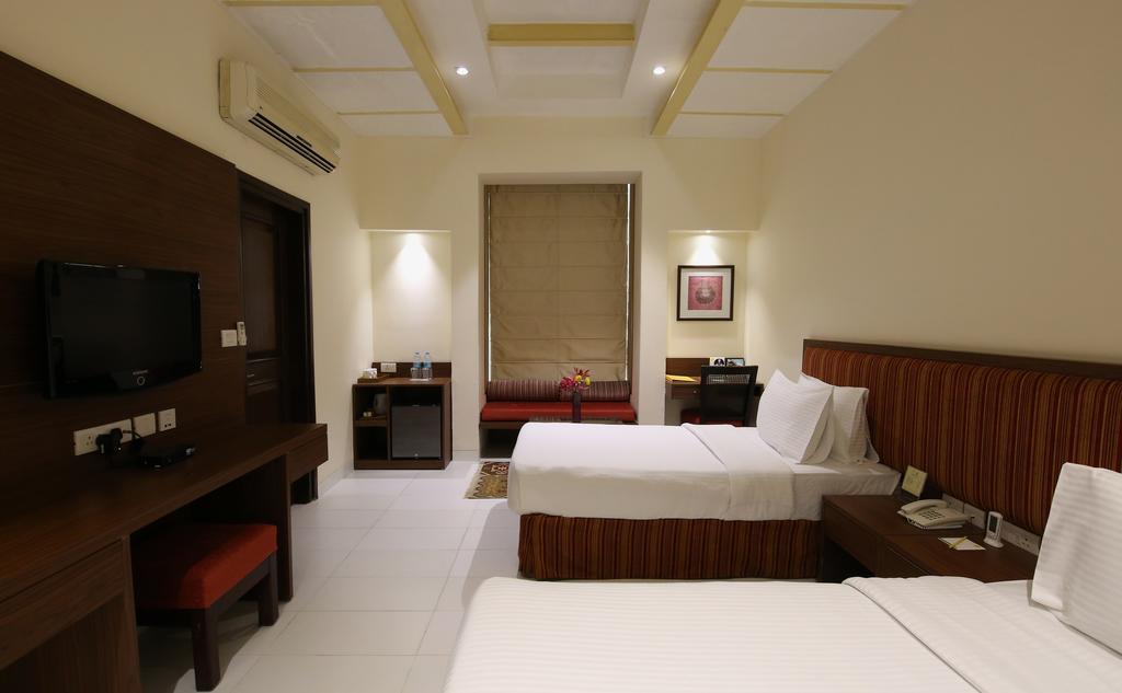 Lemon Tree Hotel, Tarudhan Valley, Manesar Gurgaon Ngoại thất bức ảnh