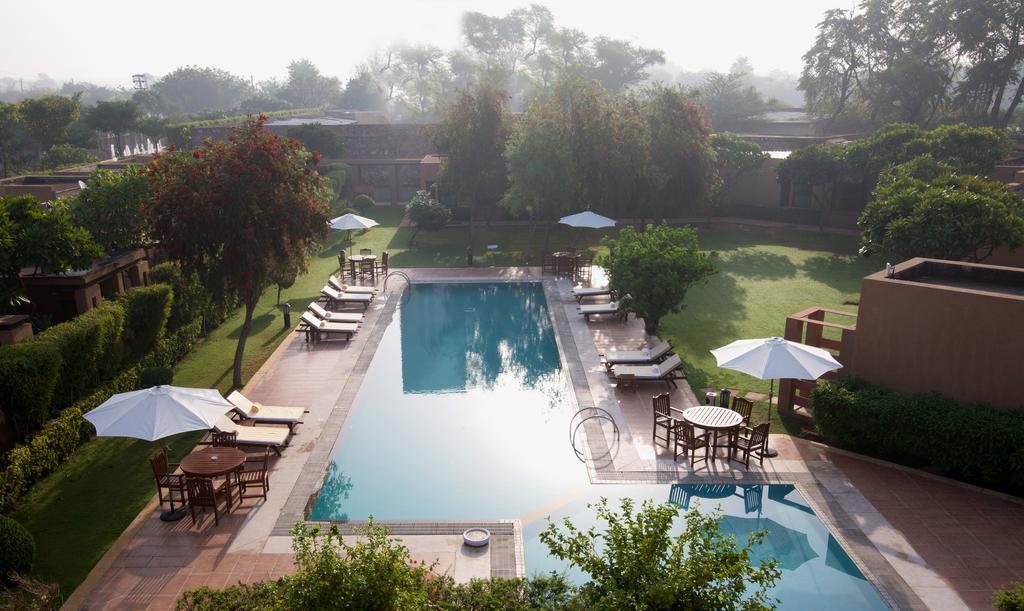 Lemon Tree Hotel, Tarudhan Valley, Manesar Gurgaon Ngoại thất bức ảnh