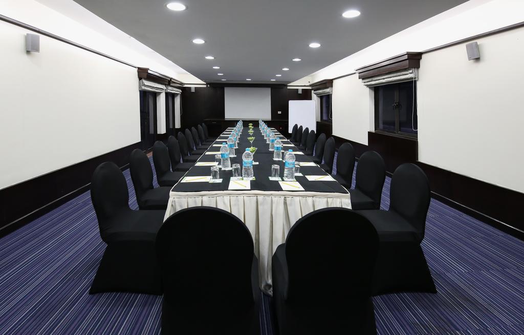 Lemon Tree Hotel, Tarudhan Valley, Manesar Gurgaon Ngoại thất bức ảnh