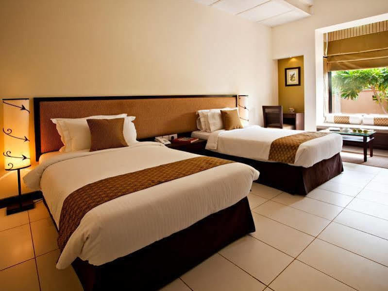Lemon Tree Hotel, Tarudhan Valley, Manesar Gurgaon Ngoại thất bức ảnh