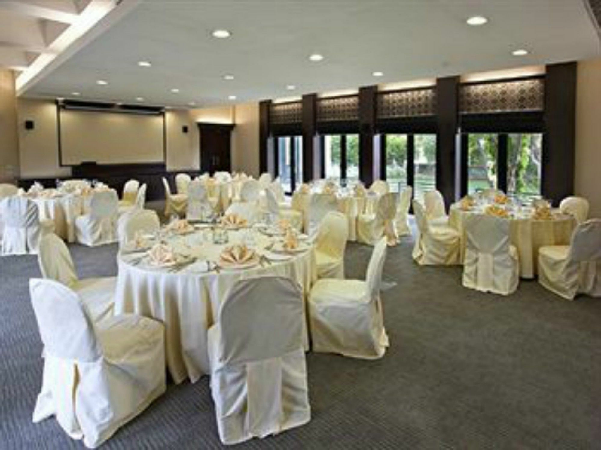 Lemon Tree Hotel, Tarudhan Valley, Manesar Gurgaon Ngoại thất bức ảnh