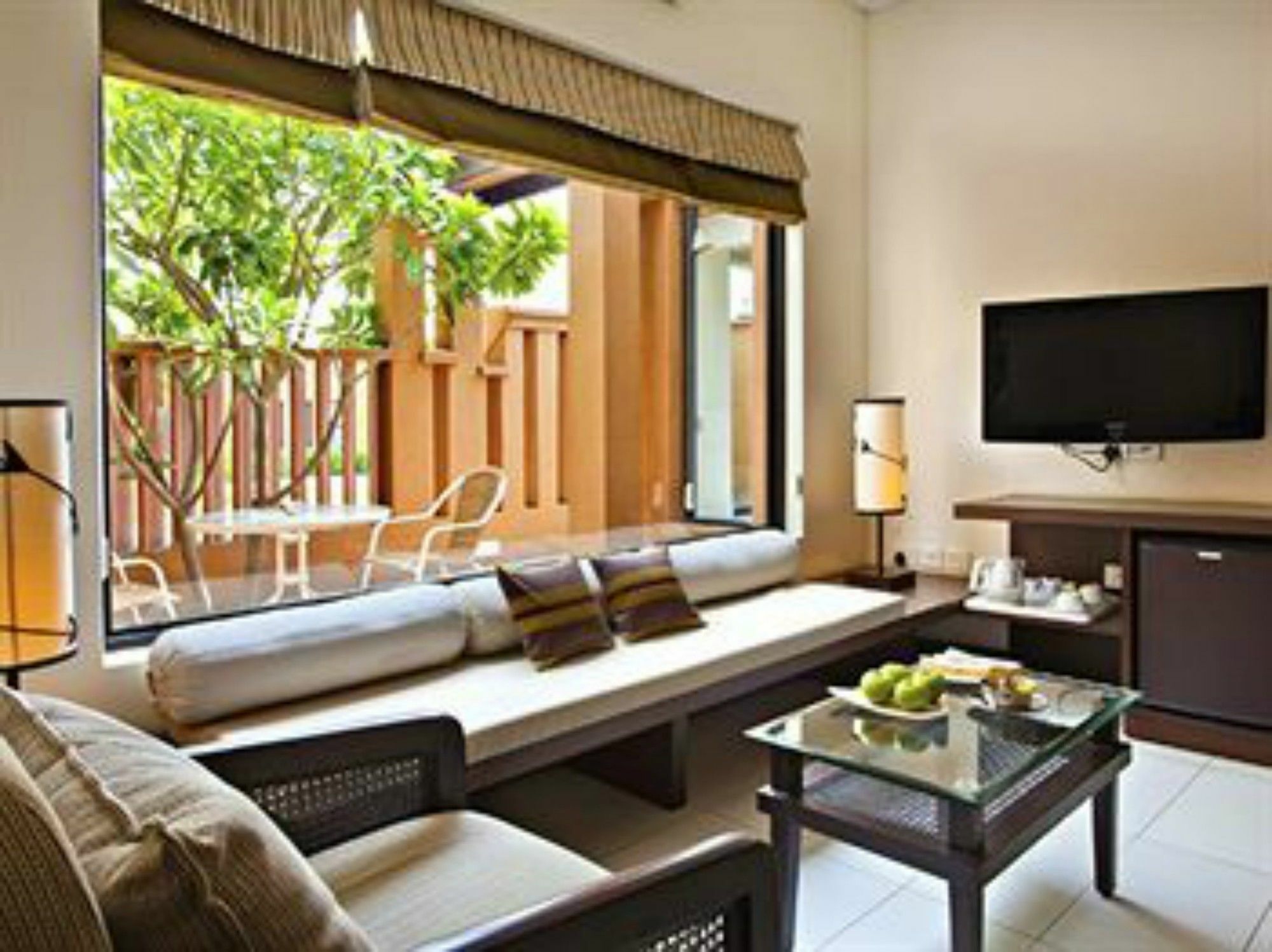 Lemon Tree Hotel, Tarudhan Valley, Manesar Gurgaon Ngoại thất bức ảnh